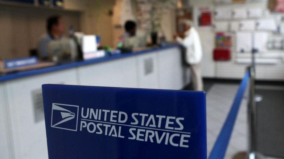 EE.UU. aplaza cambios en correos hasta después de las elecciones