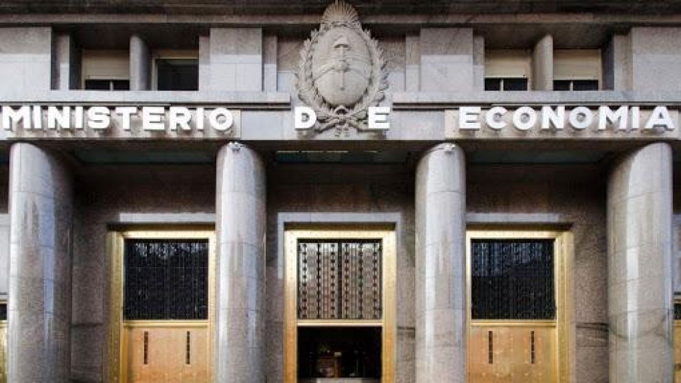 Por la pandemia, el gasto fiscal trepó 19,2% real en julio