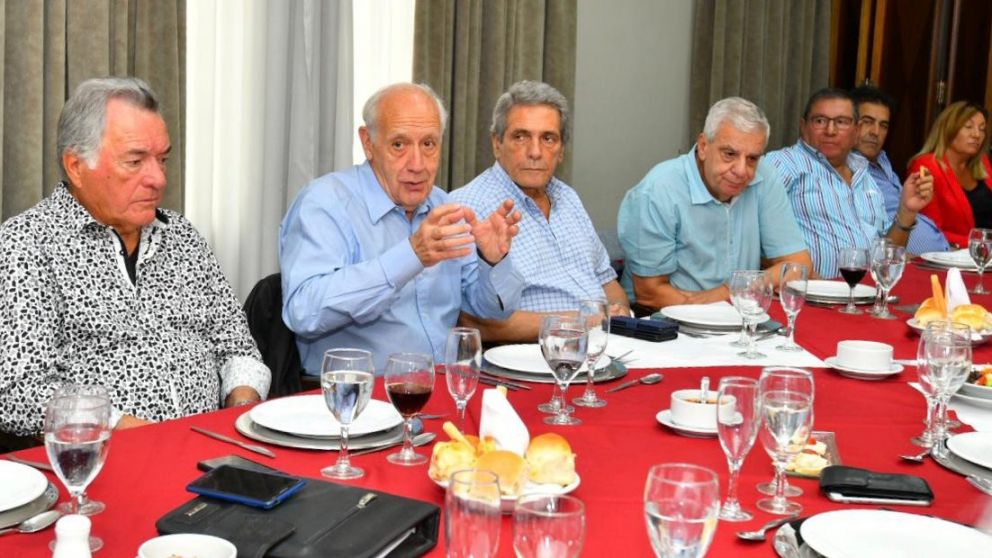 La reforma laboral que promueve Lavagna en su plan suma rechazos gremiales y de laboralistas