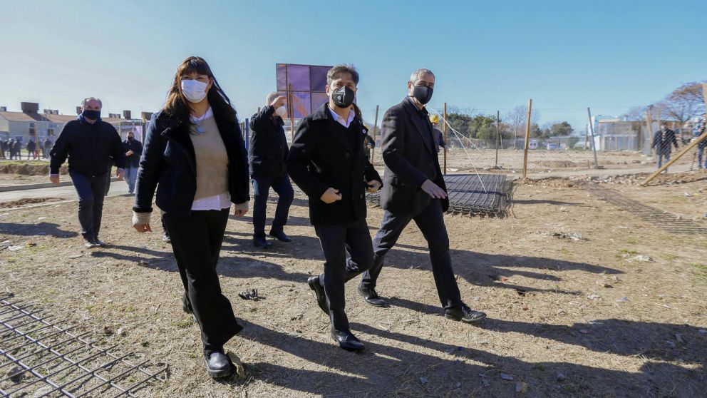 Kicillof firmó convenios para urbanizar barrios populares en Avellaneda