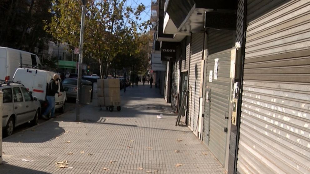 La reapertura de los locales de la avenida Avellaneda y de Once está actualmente prevista para la fase 4