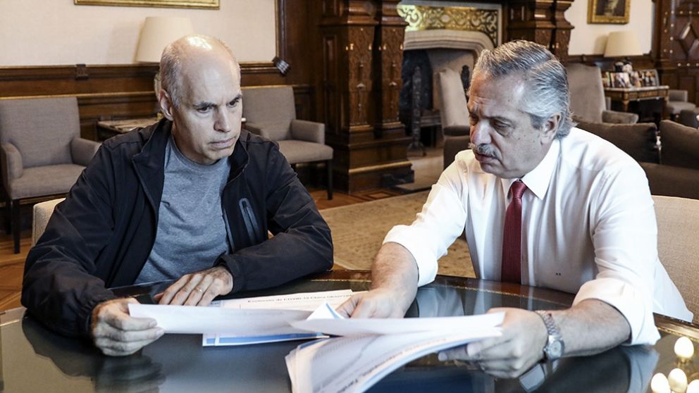 Fernández se aleja de Larreta