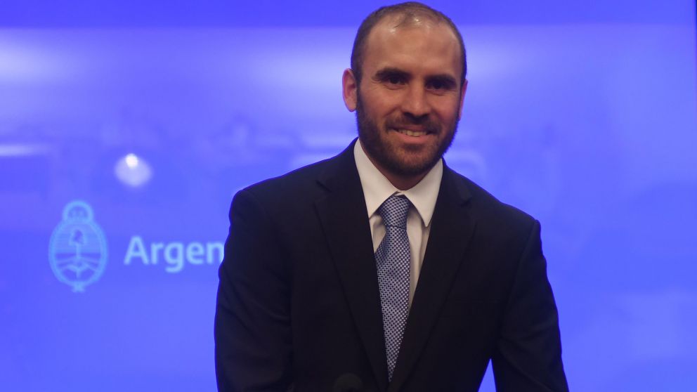Guzm�n incorporar� al canje local las mejoras a la oferta externa acordadas con los bonistas