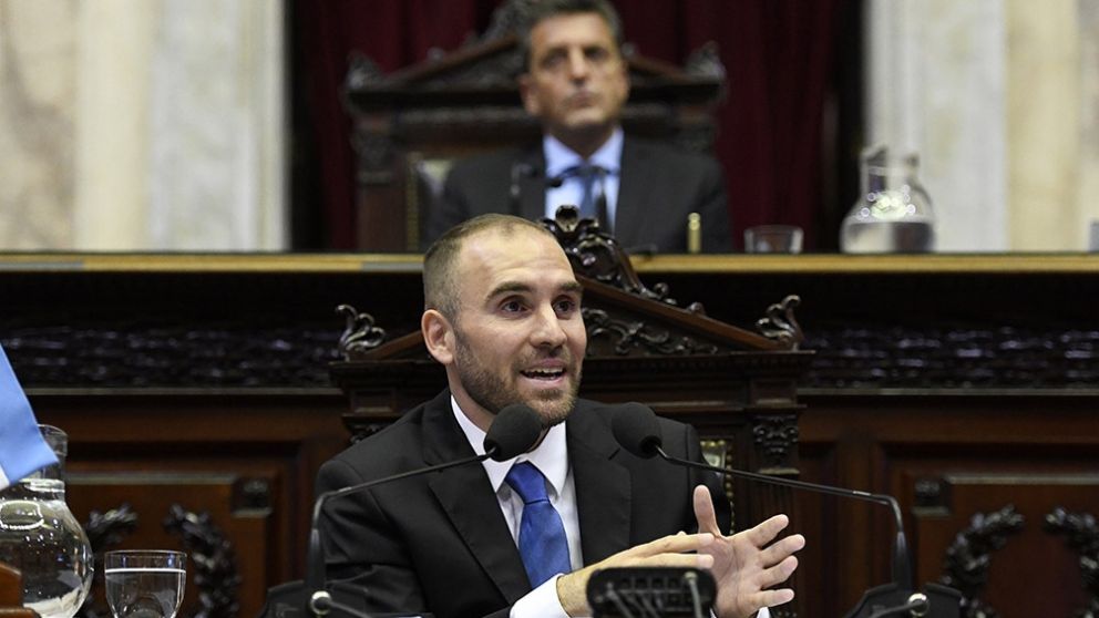 En febrero, Guzmán había expuesto ante la Cámara de Diputados la estrategia del Gobierno respecto a la renegociación de la deuda