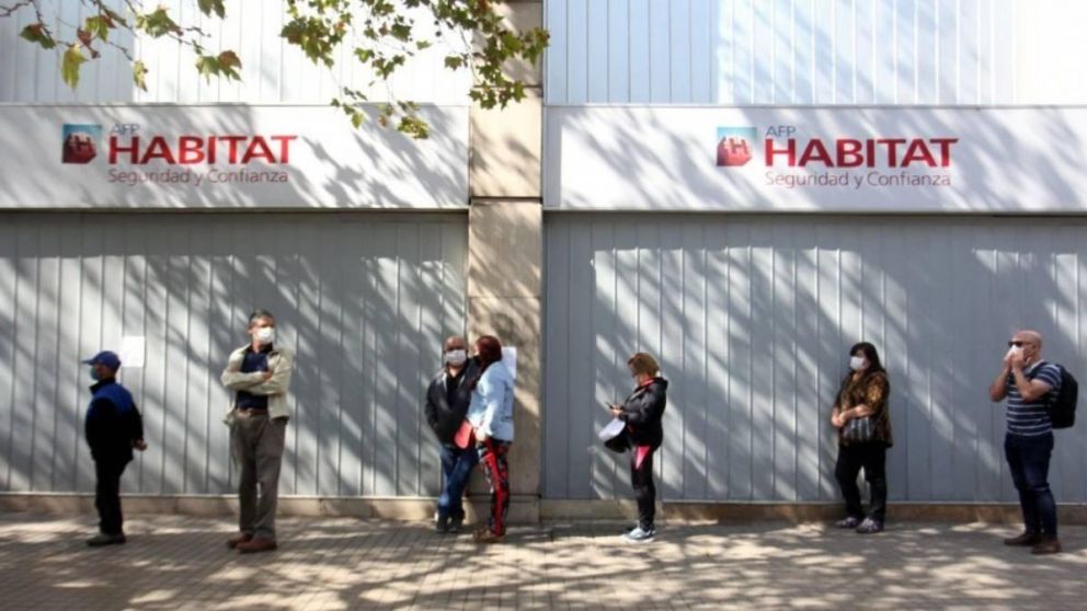 Más de 7 millones de chilenos ya retiraron dinero de las AFP