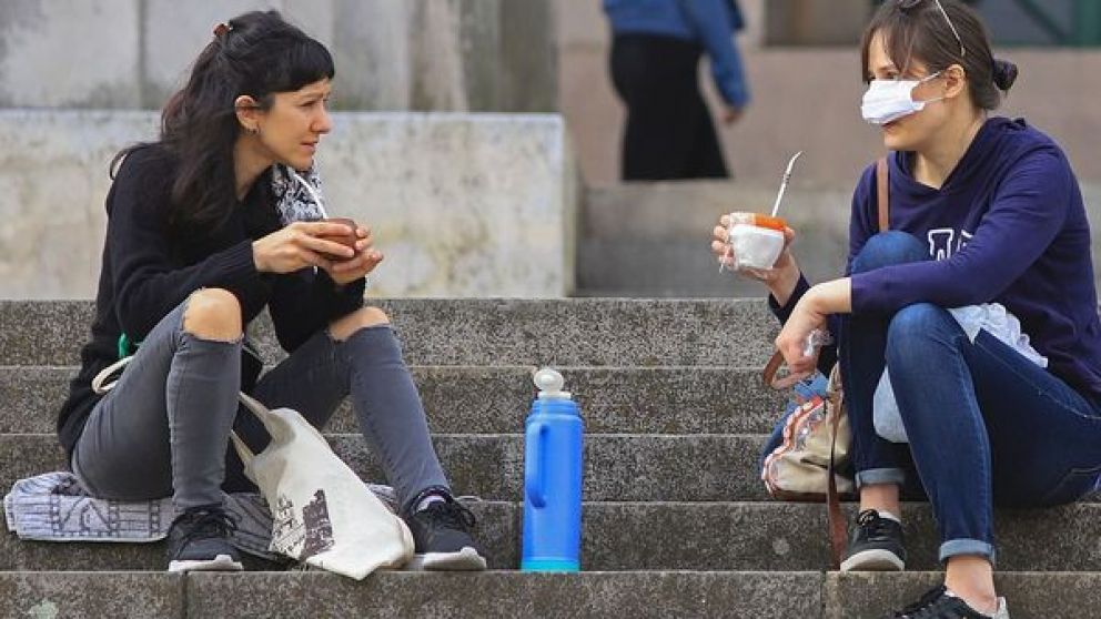 Las reuniones son el principal foco de contagios, afirmó el Ministerio de Salud