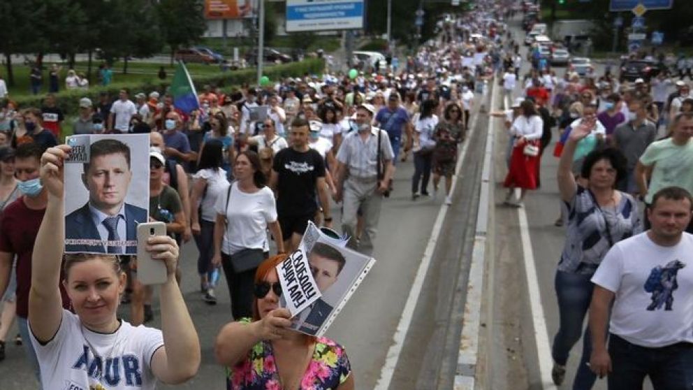 Miles de manifestantes se expresan contra Putin