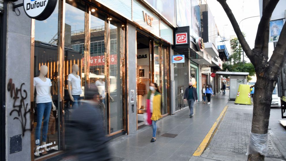 Buena convocatoria de los locales en avenidas porteñas tras la reapertura