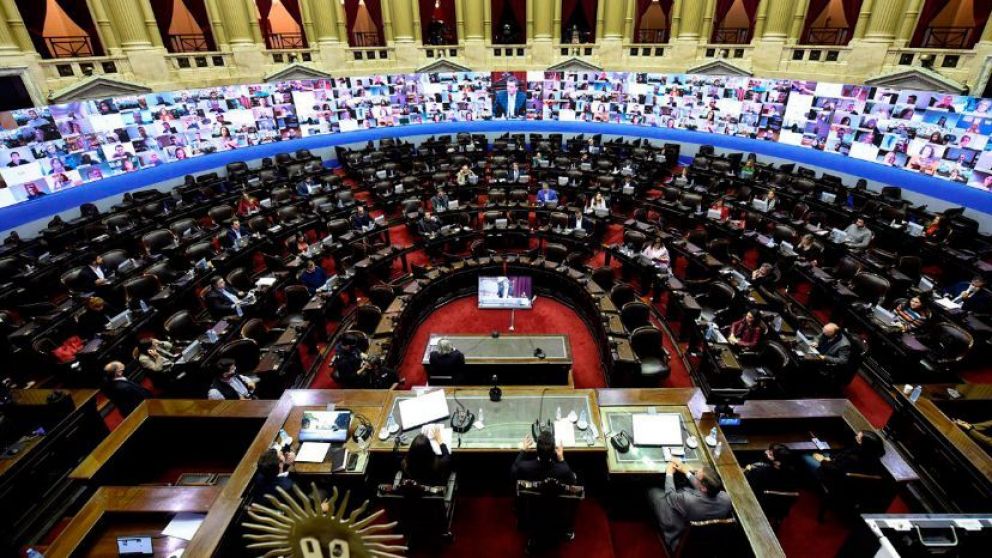 El Gobierno juega una carrera contra el calendario