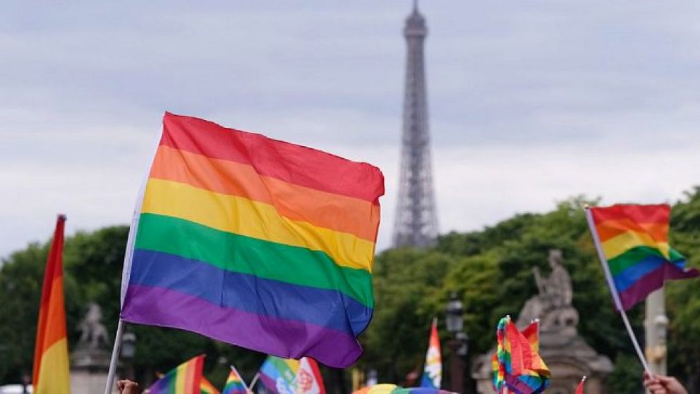 La nueva ley habilita a las parejas homosexuales o mujeres solteras al derecho a la inseminación artificial
