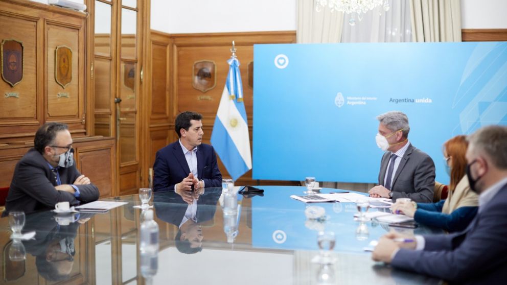 De Pedro, Kulfas y Guzmán encabezaron reuniones con los gobernadores de Catamarca y Chubut