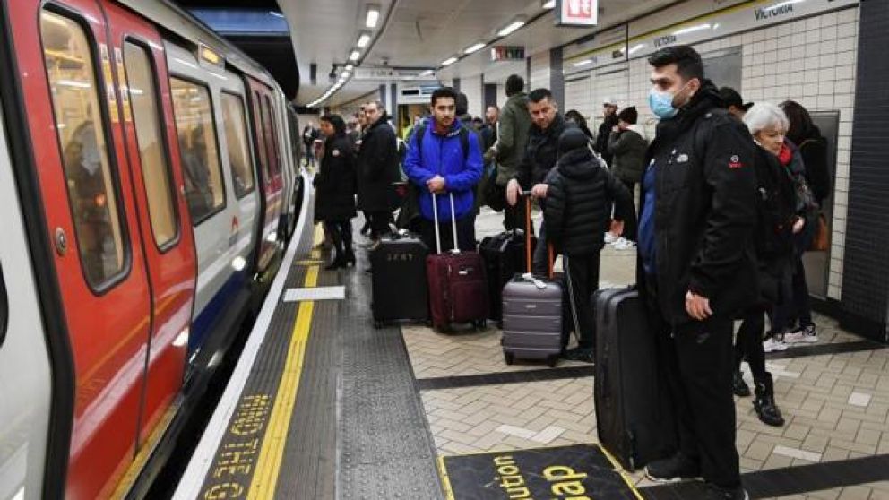 Experto británico advierte que Europa está frente a un "segundo pico" de coronavirus