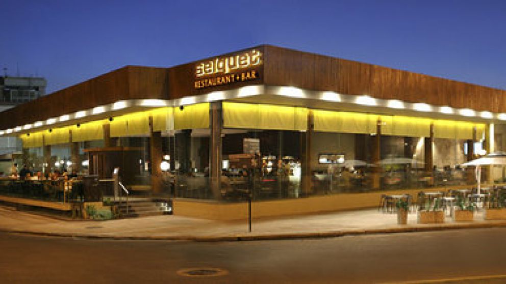 Selquet el único restaurante del Bajo Belgrano que no está en venta