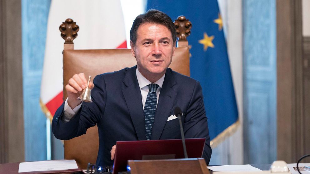 Conte promete lanzar un plan de largo plazo contra la pandemia