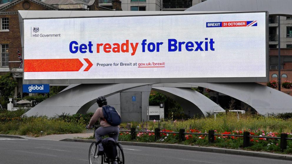 Boris Johnson encarga a una empresa que concientice sobre costos del brexit