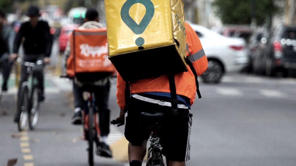 Los trabajadores de apps de delivery denuncian "relaci�n laboral encubierta" con las empresas