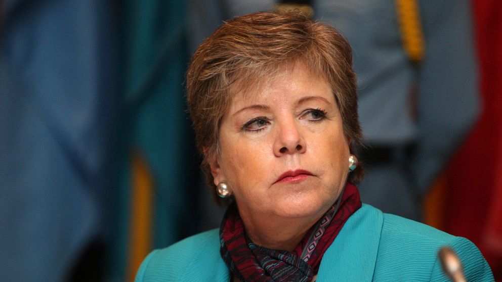 La secretaria ejecutiva de la CEPAL, Alicia Bárcena, dio a conocer el informe