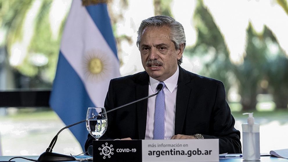 Fernández pidió que "cada decisión no sea un Boca-River"