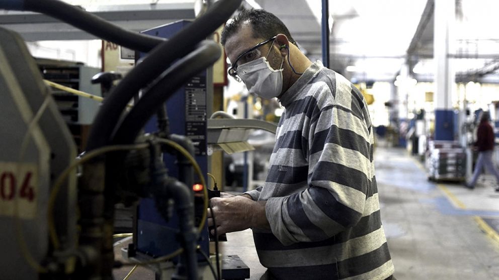 Crisis económica es un virus que mata