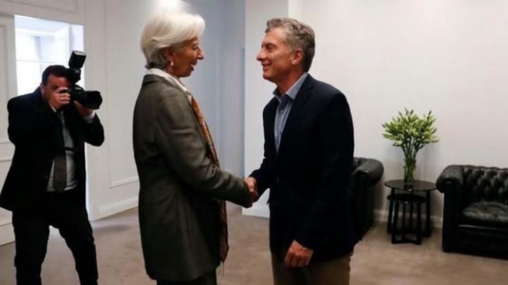 Déficit y deuda: el cuento del huevo y la gallina