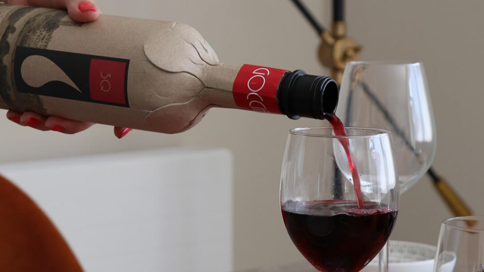 La botella de papel es más ecológicas que las botellas de vidrio