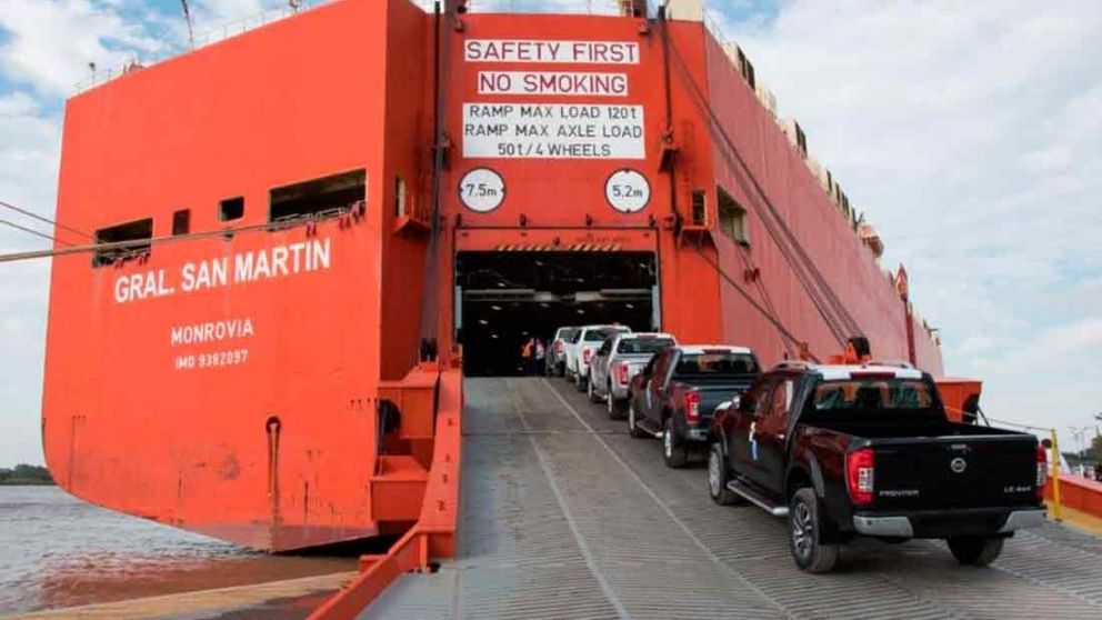 Nissan vuelve a exportar tras un parate de dos meses