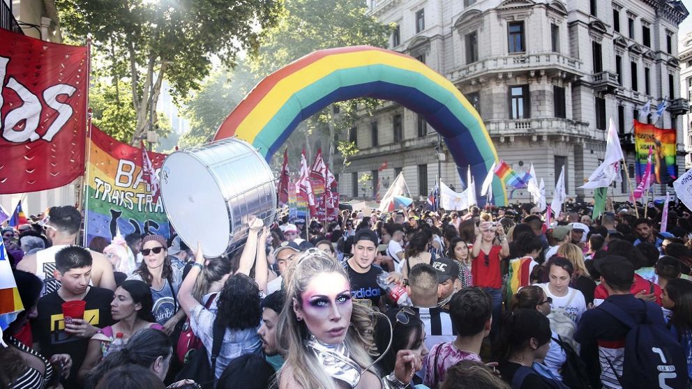 La 28° Marcha del Orgullo inició en Plaza de Mayo y cerró en el Congreso