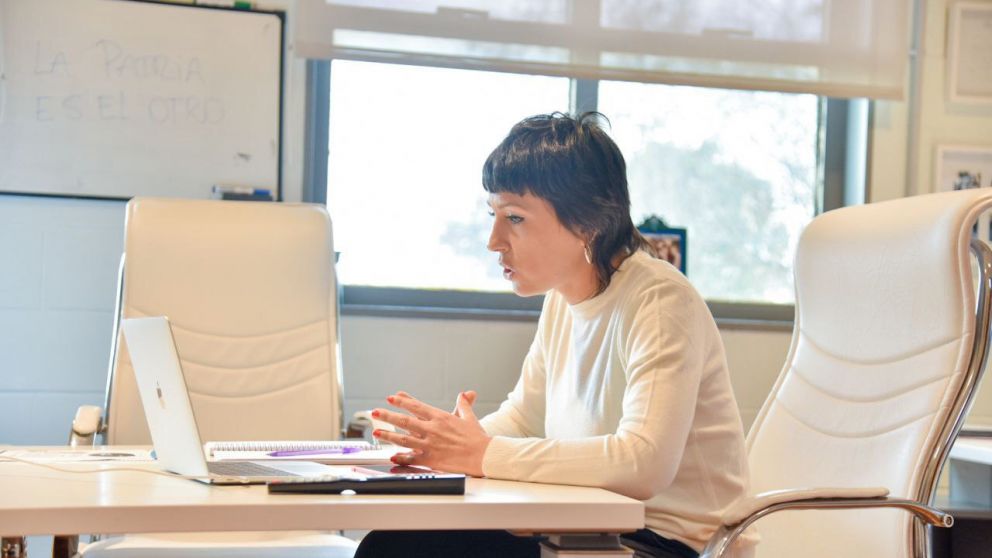 Mayra Mendoza destacó que "la pandemia es una oportunidad para visibilizar y poner en evidencia las desigualdades"