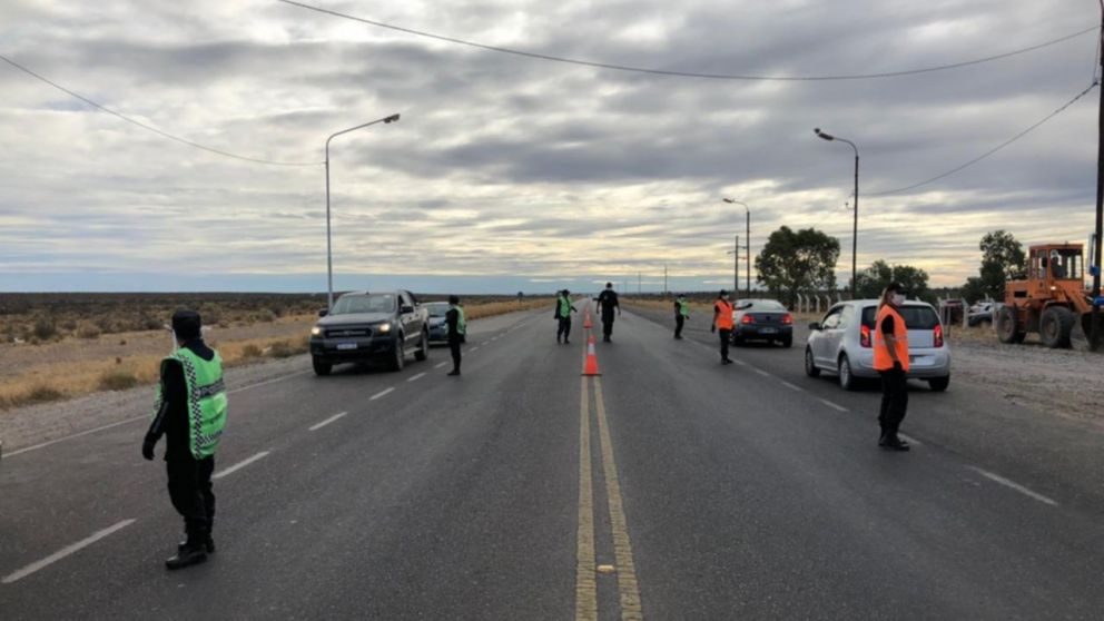 Chubut vuelve atrás en la cuarentena y estarán de vuelta los retenes