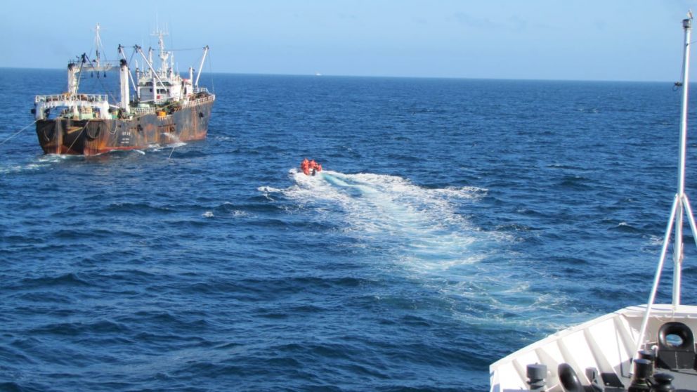 La captura de un buque pesquero es un proceso con elevados costos para el Estado