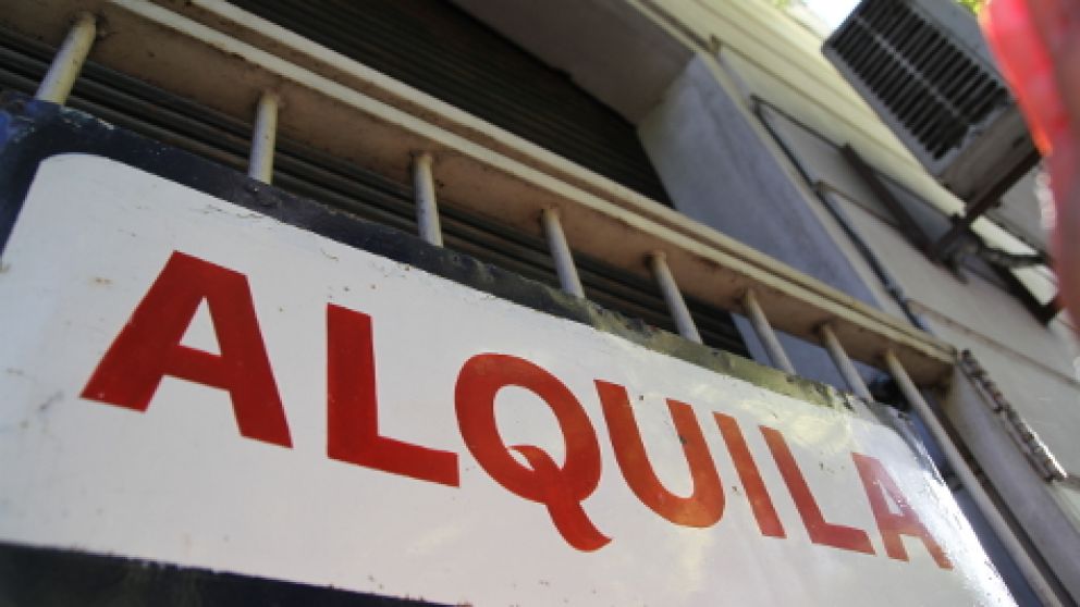 Una familia tipo que alquila necesita $74.000 para no ser pobre