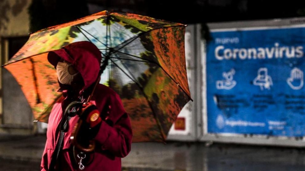 La Provincia busca rever los permisos otorgados, mientras que la Ciudad apuesta por el ritmo de velocidad de contagios