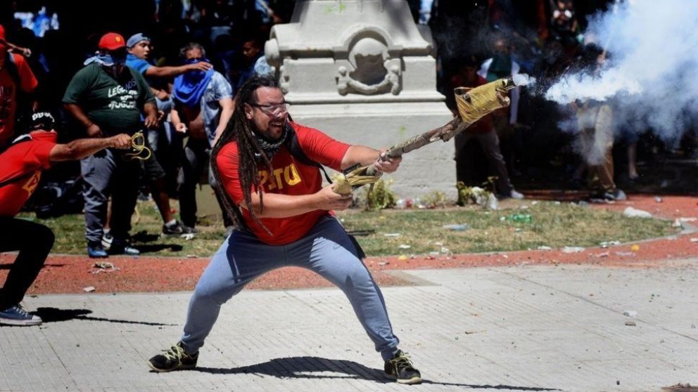 Romero, durante las protestas de diciembre de 2017 frente al Congreso