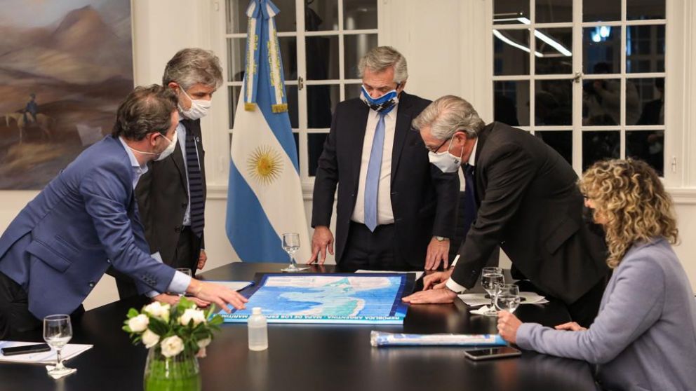 El puerto rosarino será clave en el futuro de la empresa agroexportadora