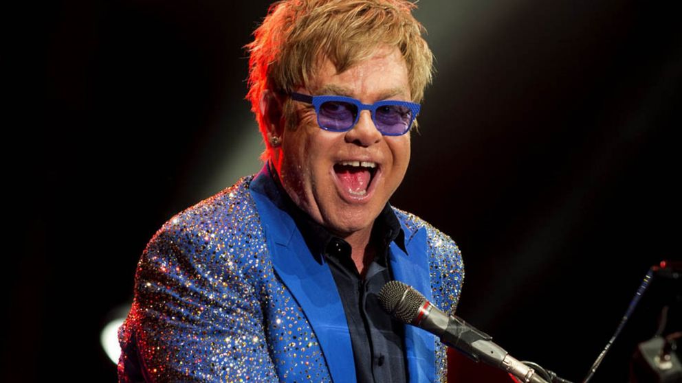 Según Forbes, Elton John ocupa la posición número 18 entre los más ricos del año en el mundo