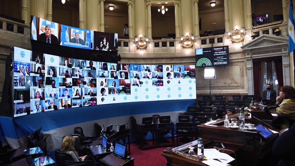 Con la oposición ausente, el Senado rechazó el DNU que traspasó las escuchas telefónicas a la Corte Suprema
