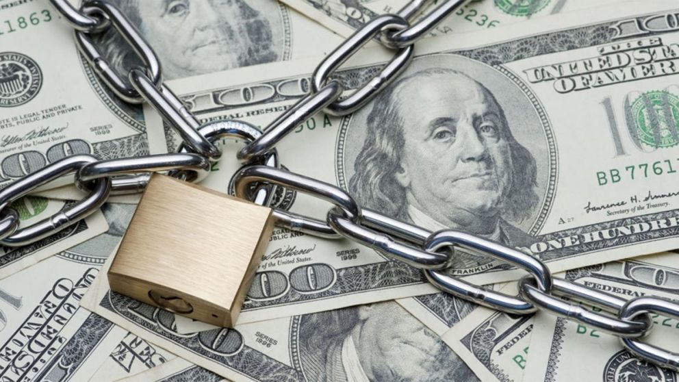 Ahorristas deben presentar desde hoy una DDJJ para comprar los 200 dólares