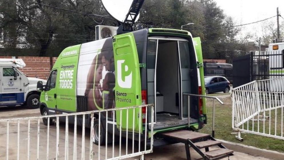 Instalan el primer cajero móvil en Villa Azul