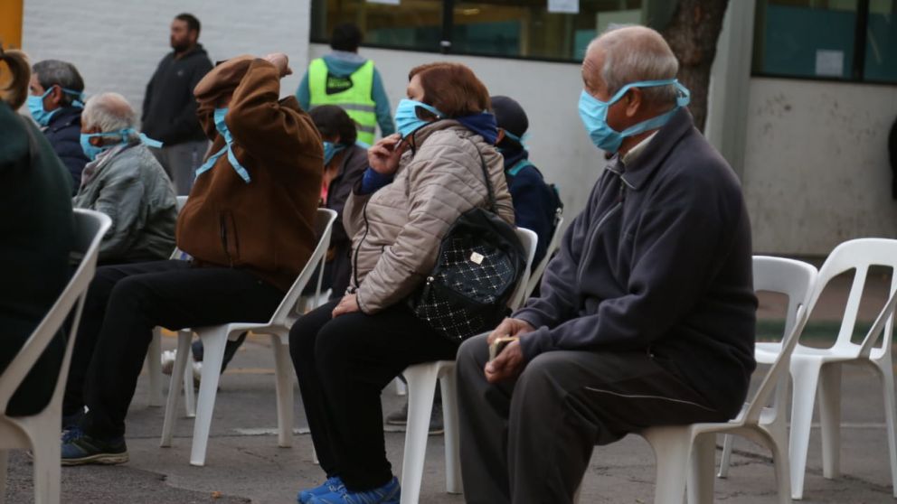 Cobrarán por ventanilla sin turno