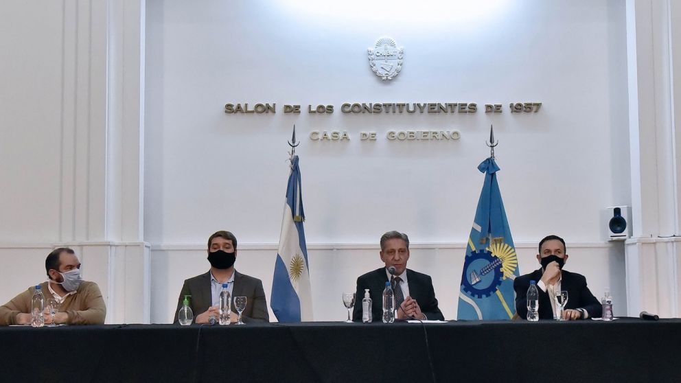 Durante el anuncio de este martes, el gobernador Mariano Arcioni indicó que la medida se extenderá hasta el 2 de junio