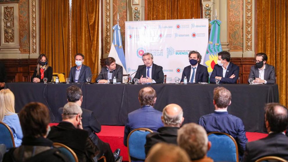 El Presidente estuvo acompañado por Kicillof, Cafiero, de Pedro, Katopodis y Galmarini