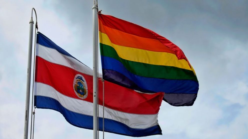 Costa Rica aprueba el matrimonio igualitario y se convierte en el primer país de centroamérica