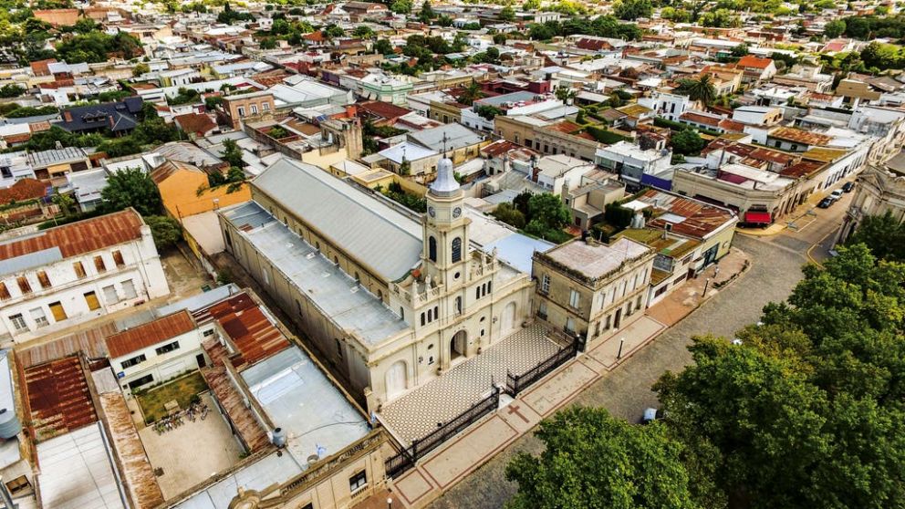 Areco volvió a fase 1 y el intendente afirmó que "es la única forma de detener la circulación viral"