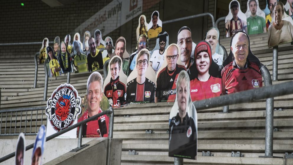 Vuelve la Bundesliga con hinchas de cartón