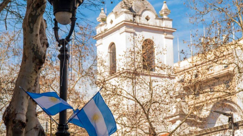 El 25 de Mayo se celebra el pa�s con homenajes virtuales y distancia social