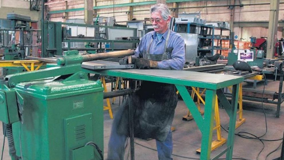 El IPA pidió modificar el decreto antidespidos para evitar inequidad laboral