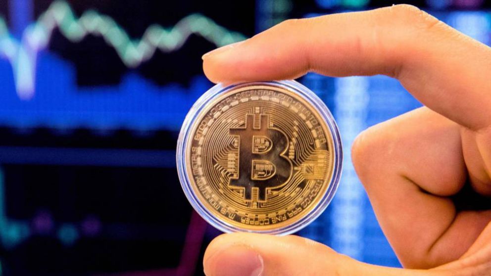 La UIF revisará las operaciones con criptomonedas