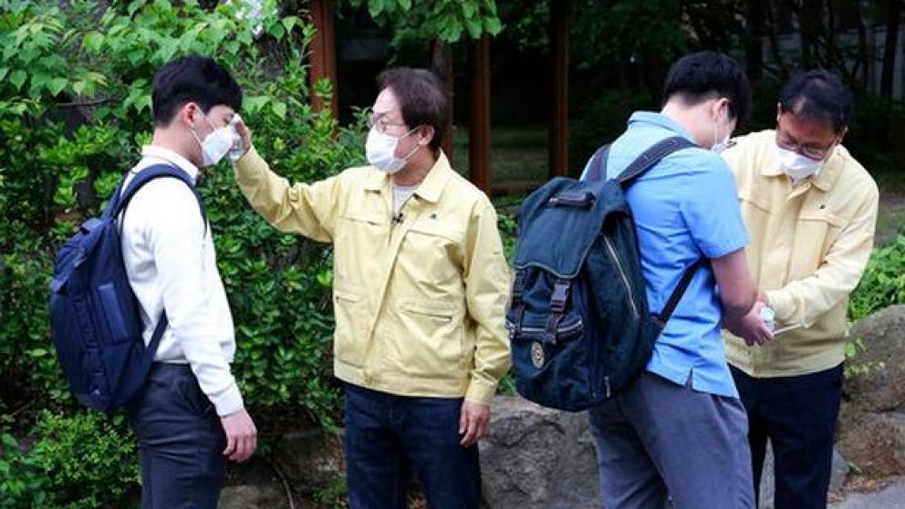 Reabren colegios en Corea del Sur