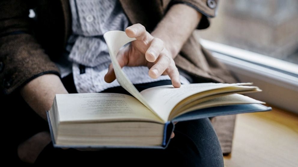 La investigación sugiere que, aunque crecerá la tendencia hacia el ebook, el formato papel es "irreemplazable"