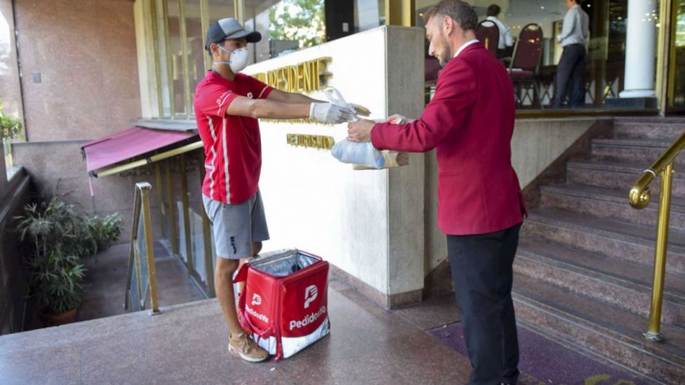 El problema se agrava porque en muchas sociedades est� prohibido el �take away� 
